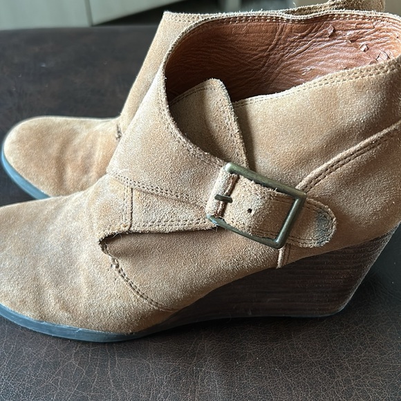 Lucky Brand Samarah suede leather wedge buckle ankle booties - Picture 5 of 7